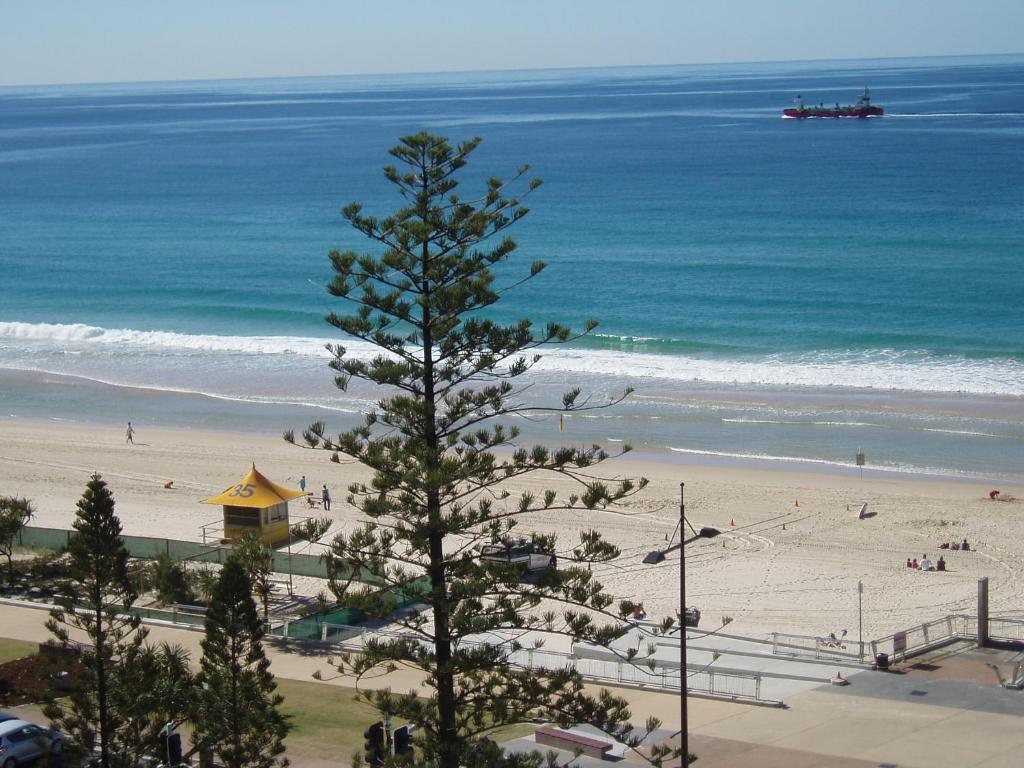The Sands Surfers Paradise Room photo