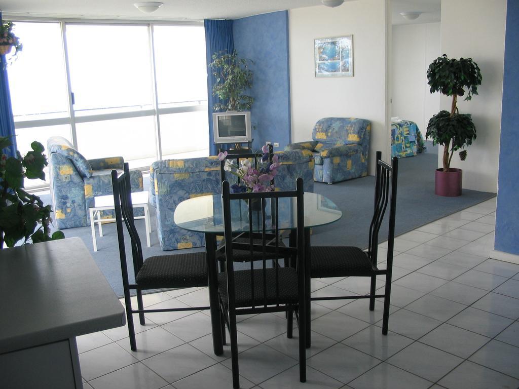The Sands Surfers Paradise Room photo