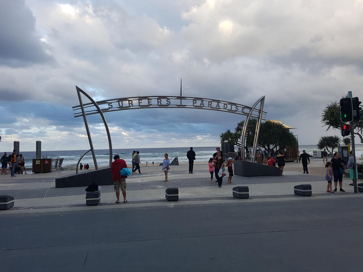 The Sands Surfers Paradise Exterior photo